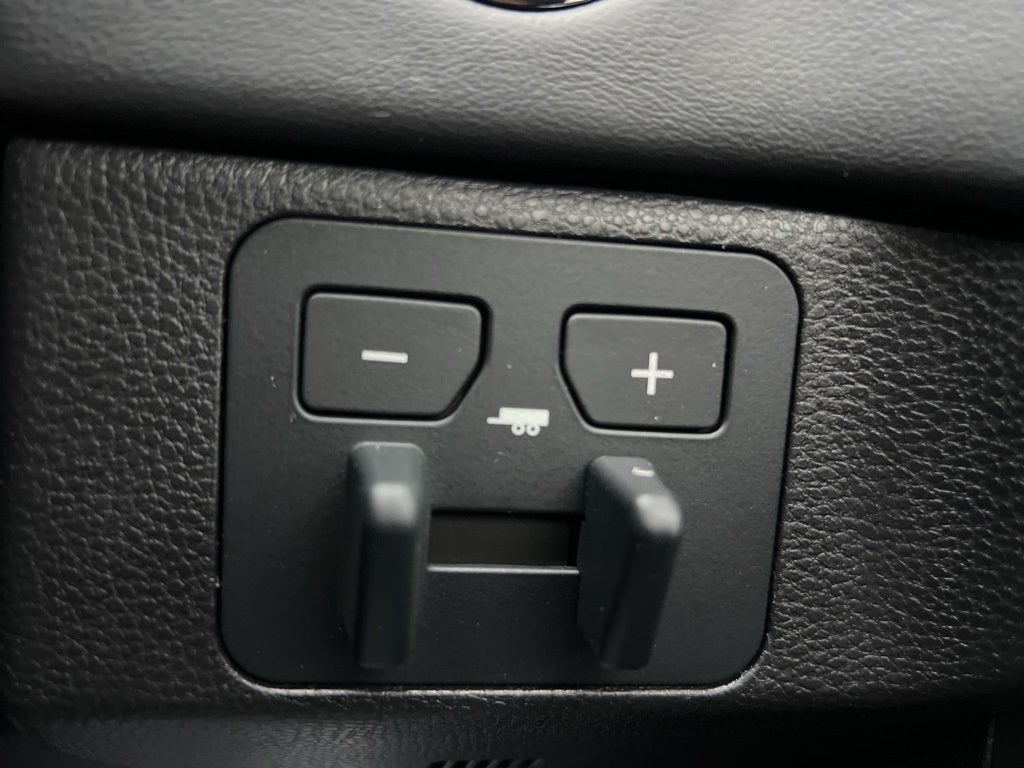 2026 Toyota Tundra i-FORCE MAX Platinum i-FORCE MAX