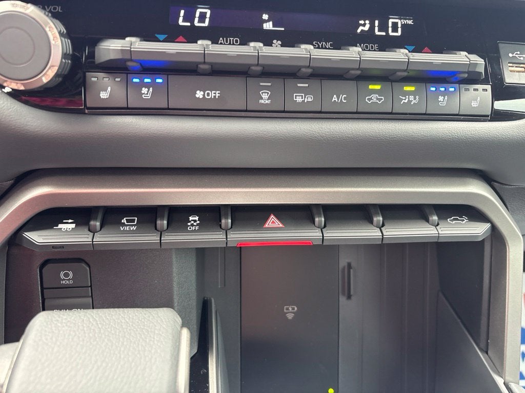 2026 Toyota Tundra i-FORCE MAX Platinum i-FORCE MAX