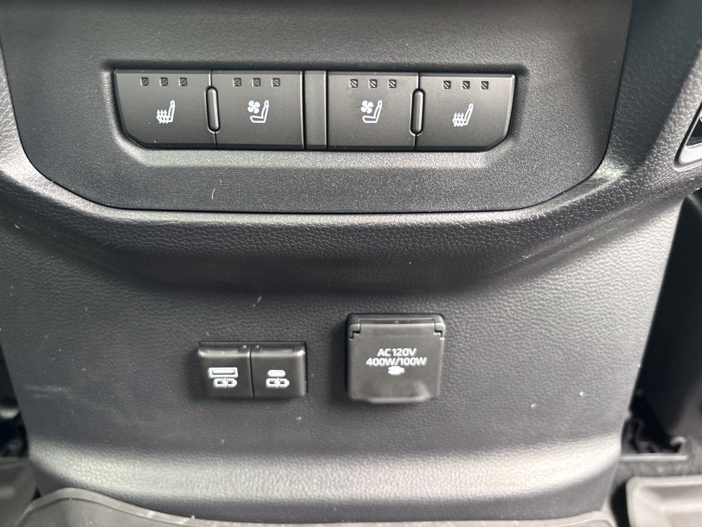 2026 Toyota Tundra i-FORCE MAX Platinum i-FORCE MAX
