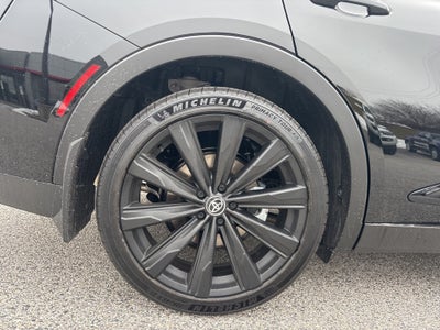 2026 Toyota Toyota Crown Nightshade