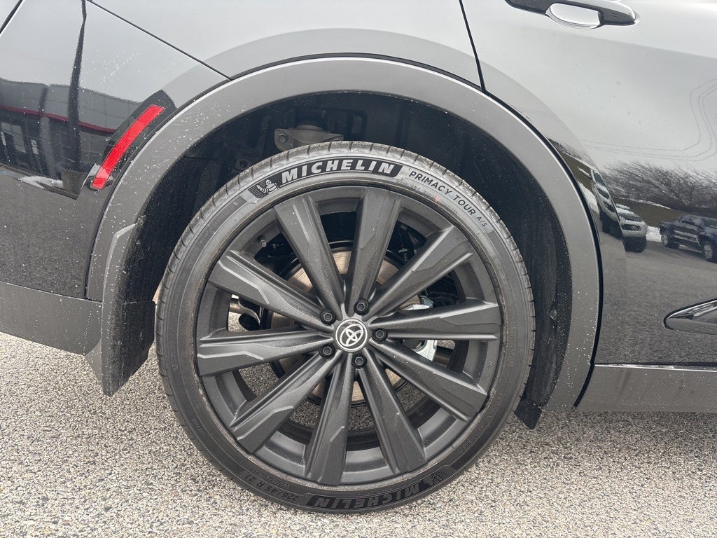 2026 Toyota Toyota Crown Nightshade