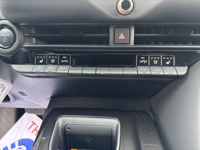 2025 Toyota Toyota Crown Signia XLE