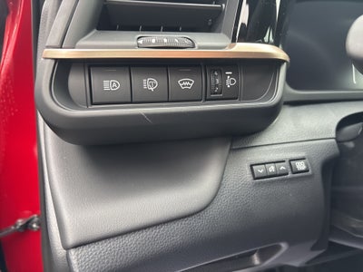 2025 Toyota Toyota Crown Signia XLE