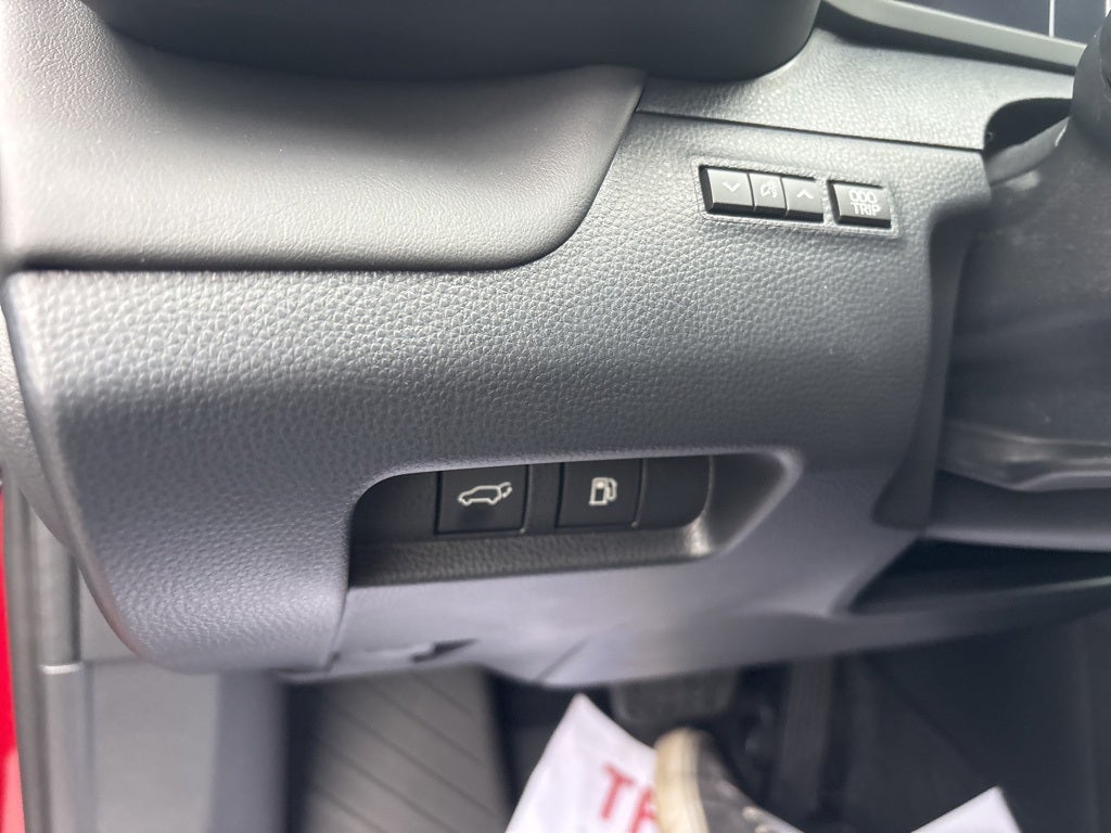 2025 Toyota Toyota Crown Signia XLE