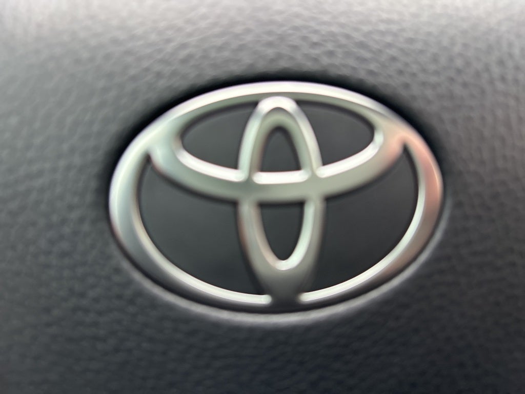 2025 Toyota Toyota Crown Signia XLE