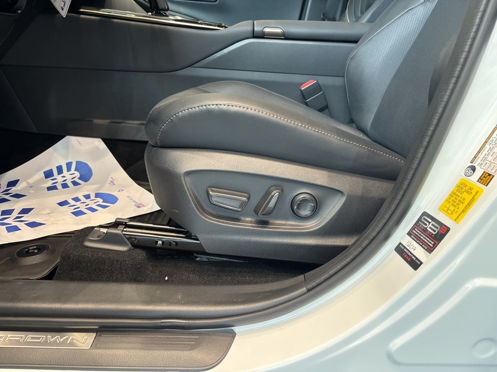 2025 Toyota Toyota Crown Signia Limited