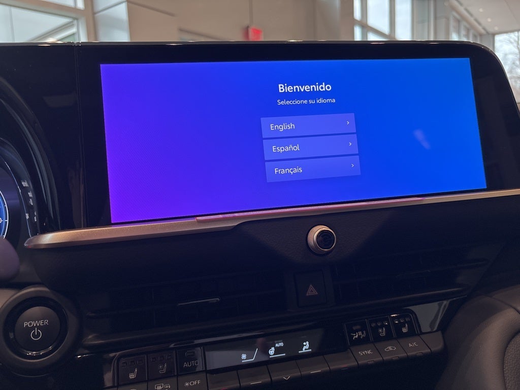 2025 Toyota Toyota Crown Signia Limited