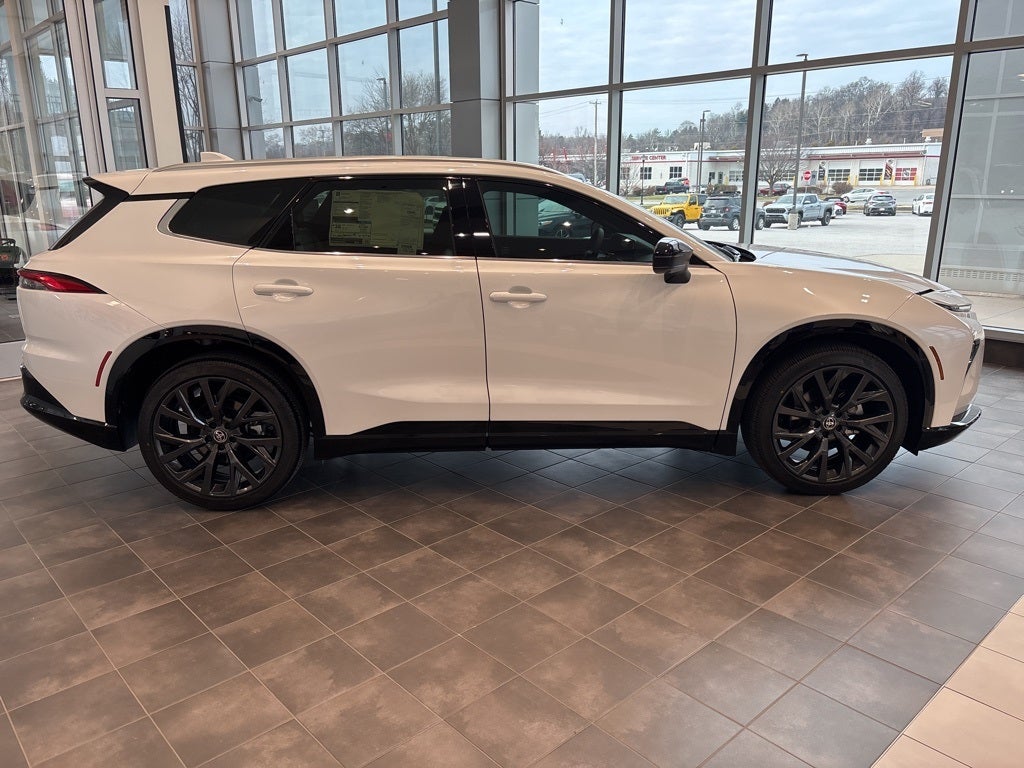 2025 Toyota Toyota Crown Signia Limited