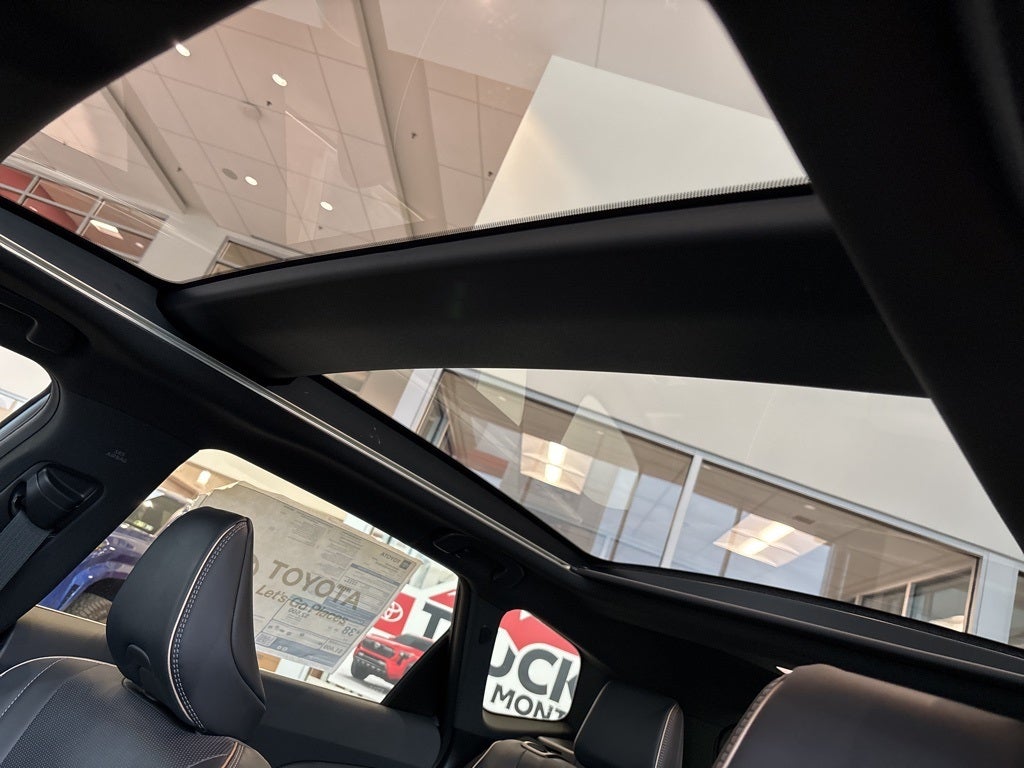 2025 Toyota Toyota Crown Signia Limited