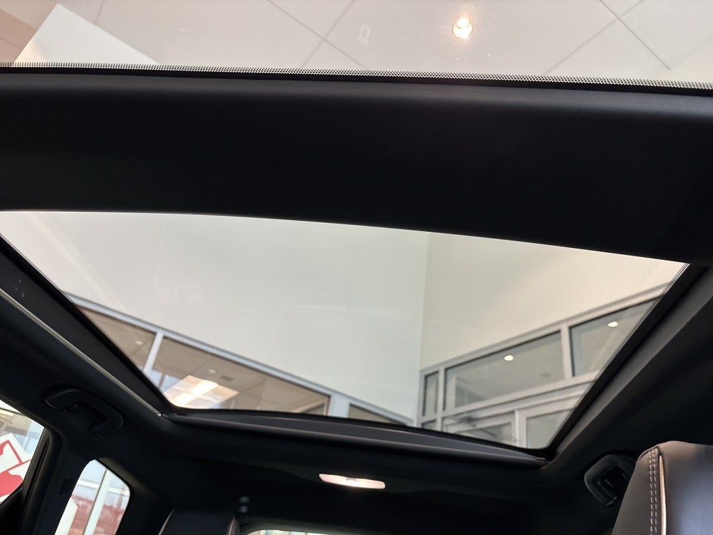 2025 Toyota Toyota Crown Signia Limited