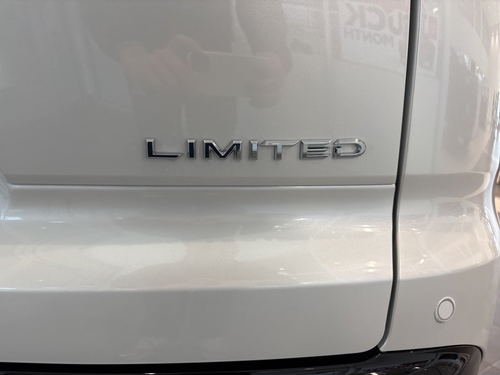 2025 Toyota Toyota Crown Signia Limited