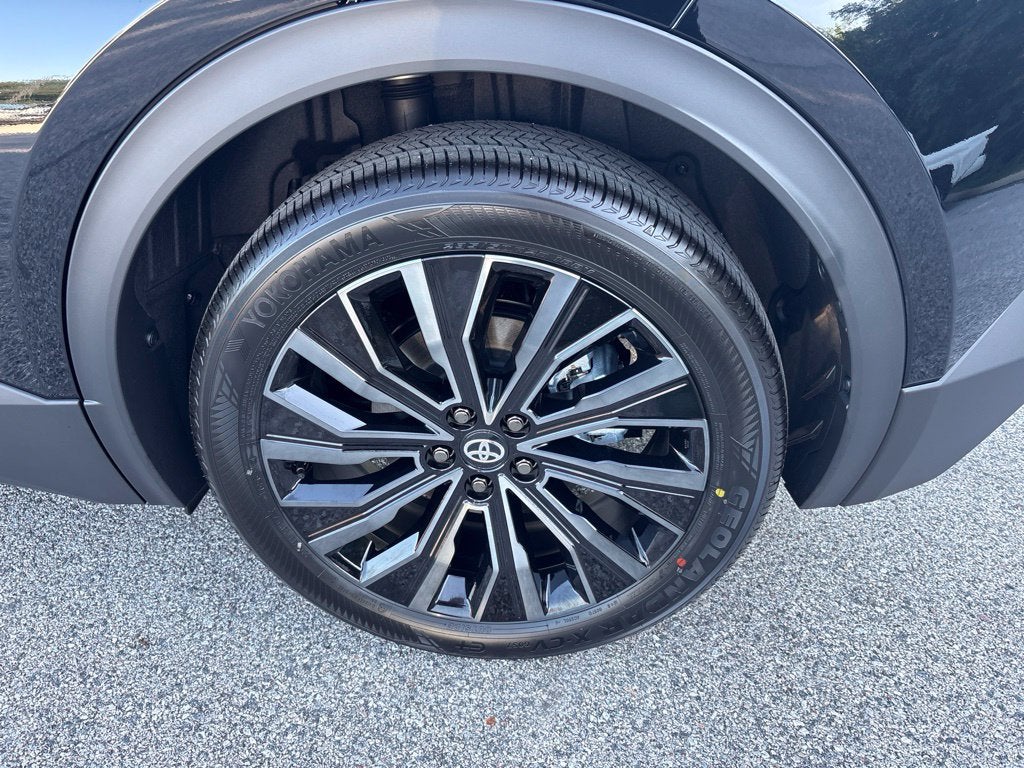 2026 Toyota C-HR XSE