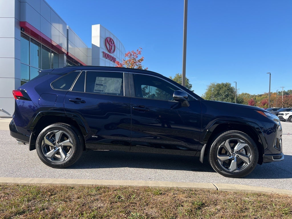 2025 Toyota RAV4 Plug-in Hybrid SE