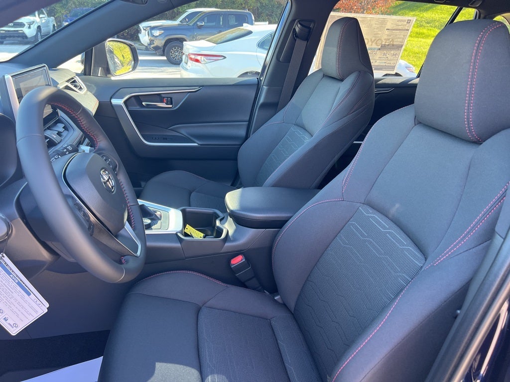 2025 Toyota RAV4 Plug-in Hybrid SE