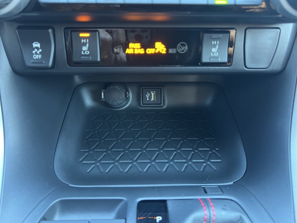 2025 Toyota RAV4 Plug-in Hybrid SE