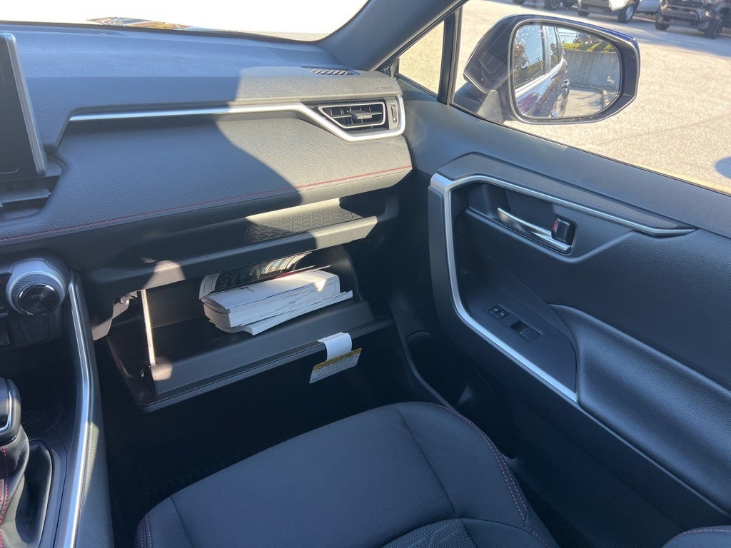 2025 Toyota RAV4 Plug-in Hybrid SE