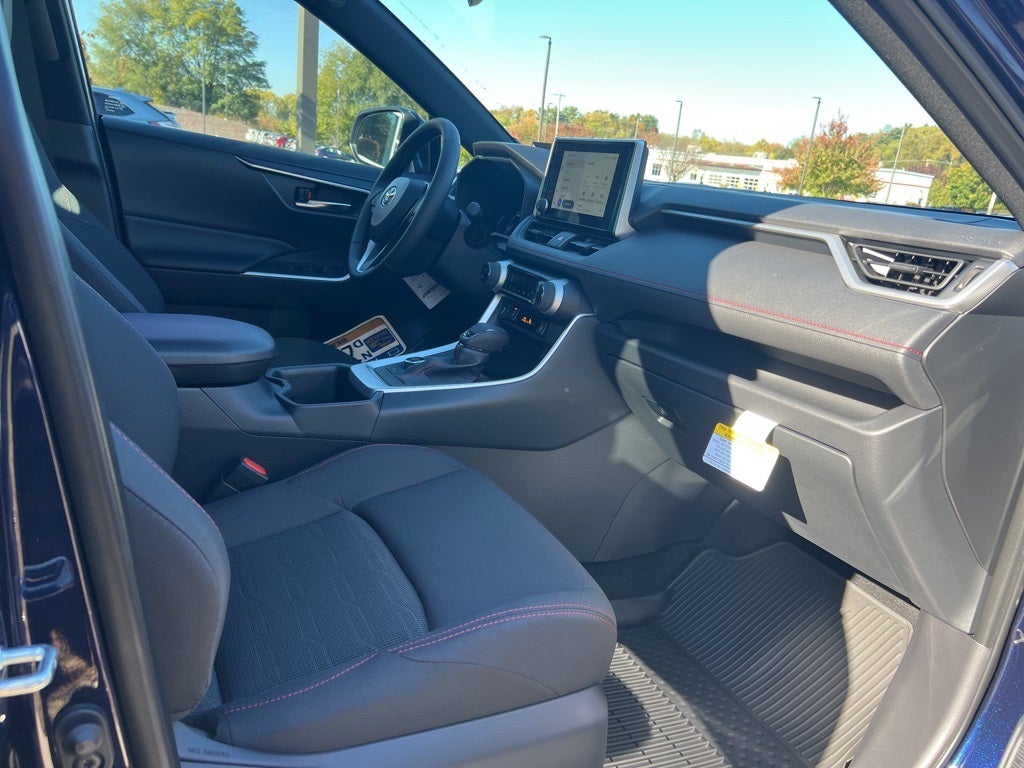 2025 Toyota RAV4 Plug-in Hybrid SE