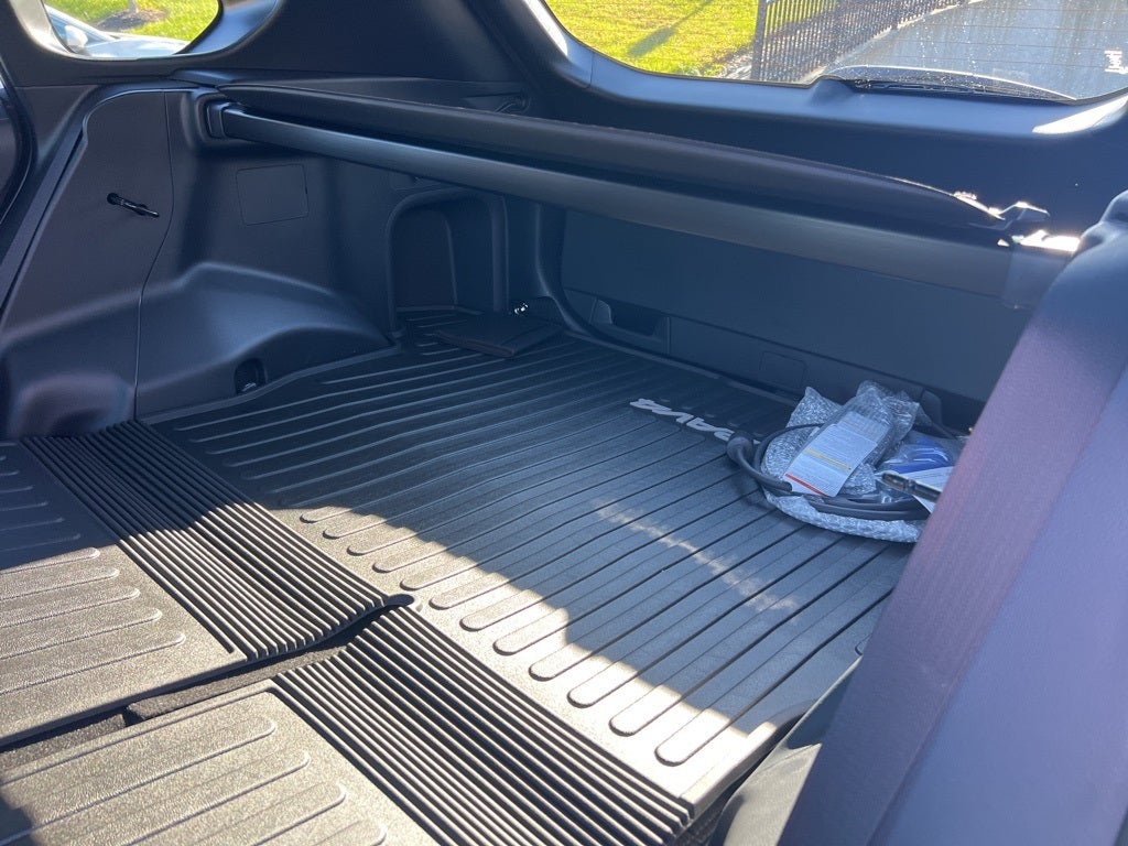 2025 Toyota RAV4 Plug-in Hybrid SE