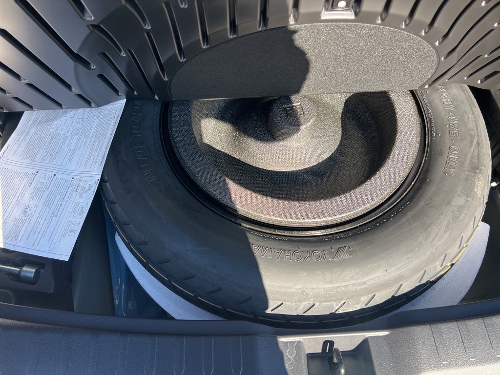 2025 Toyota RAV4 Plug-in Hybrid SE