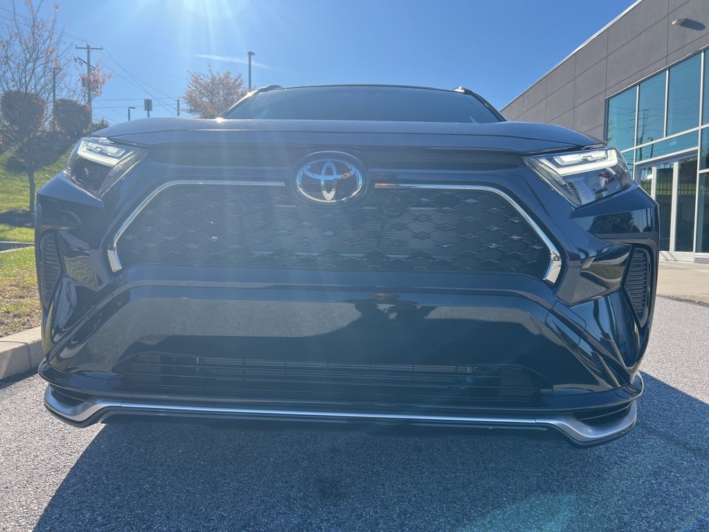 2025 Toyota RAV4 Plug-in Hybrid SE