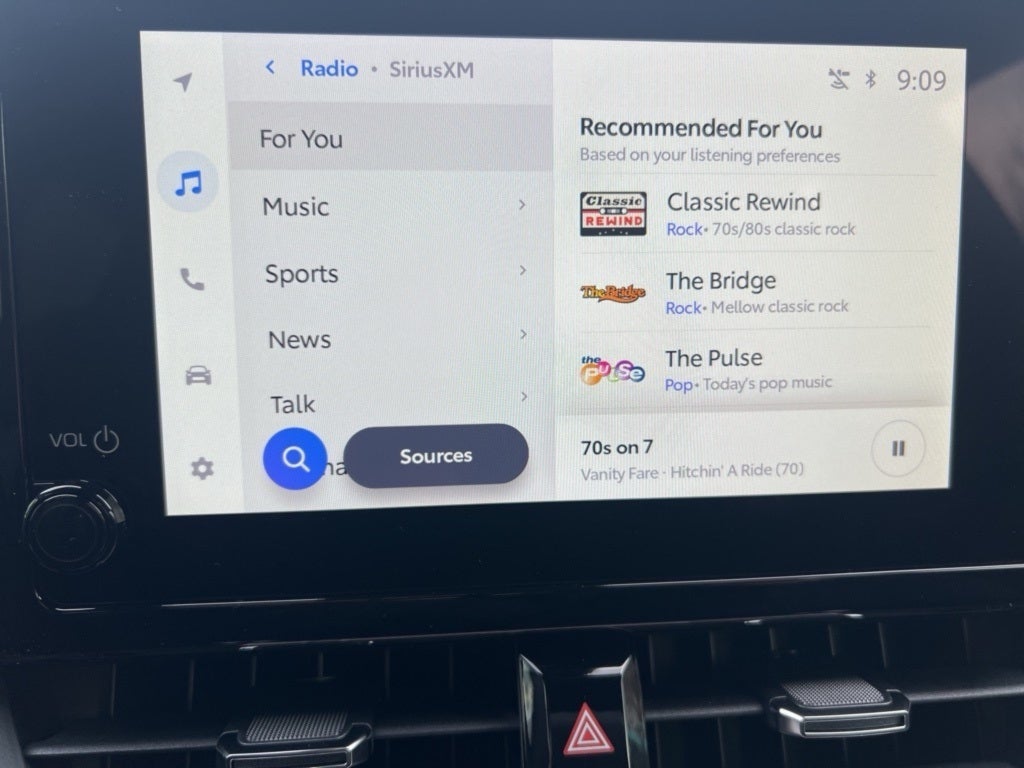 2026 Toyota Corolla Hatchback SE