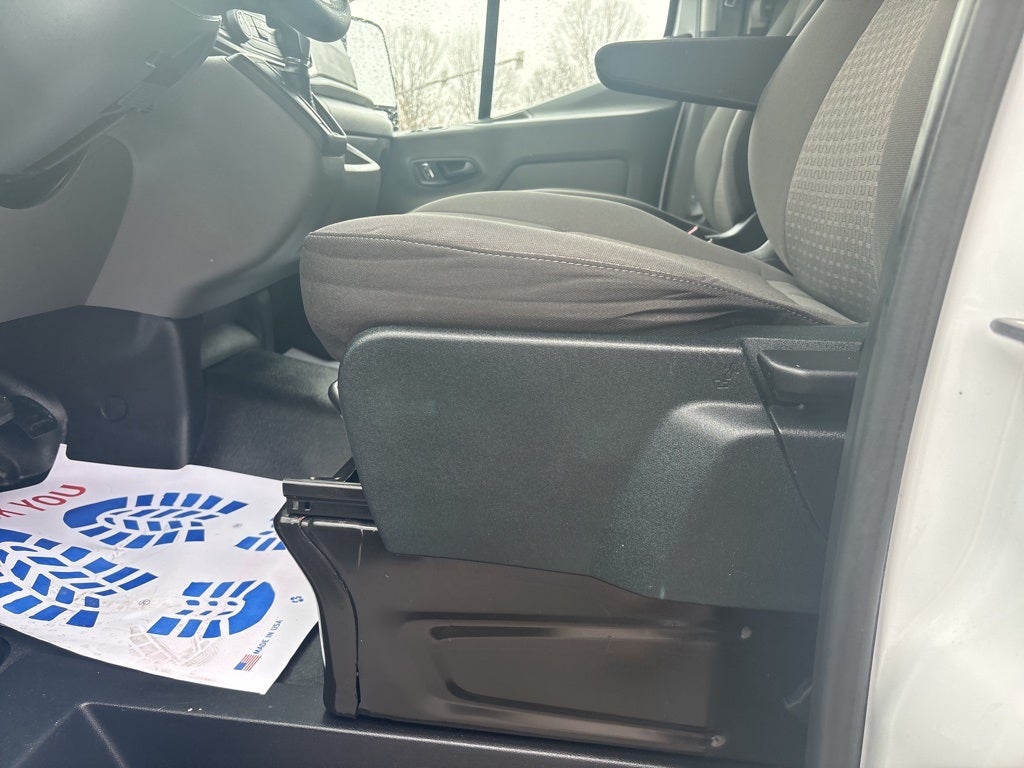 2022 Ford Transit-150 Base