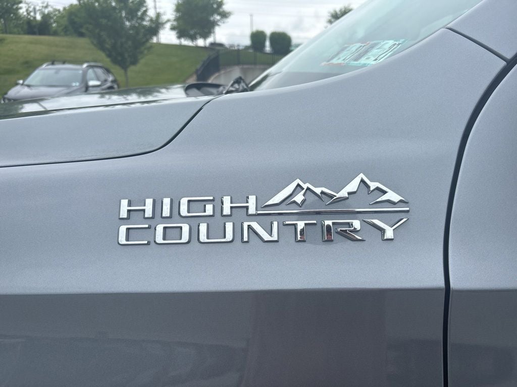 2021 Chevrolet Suburban High Country