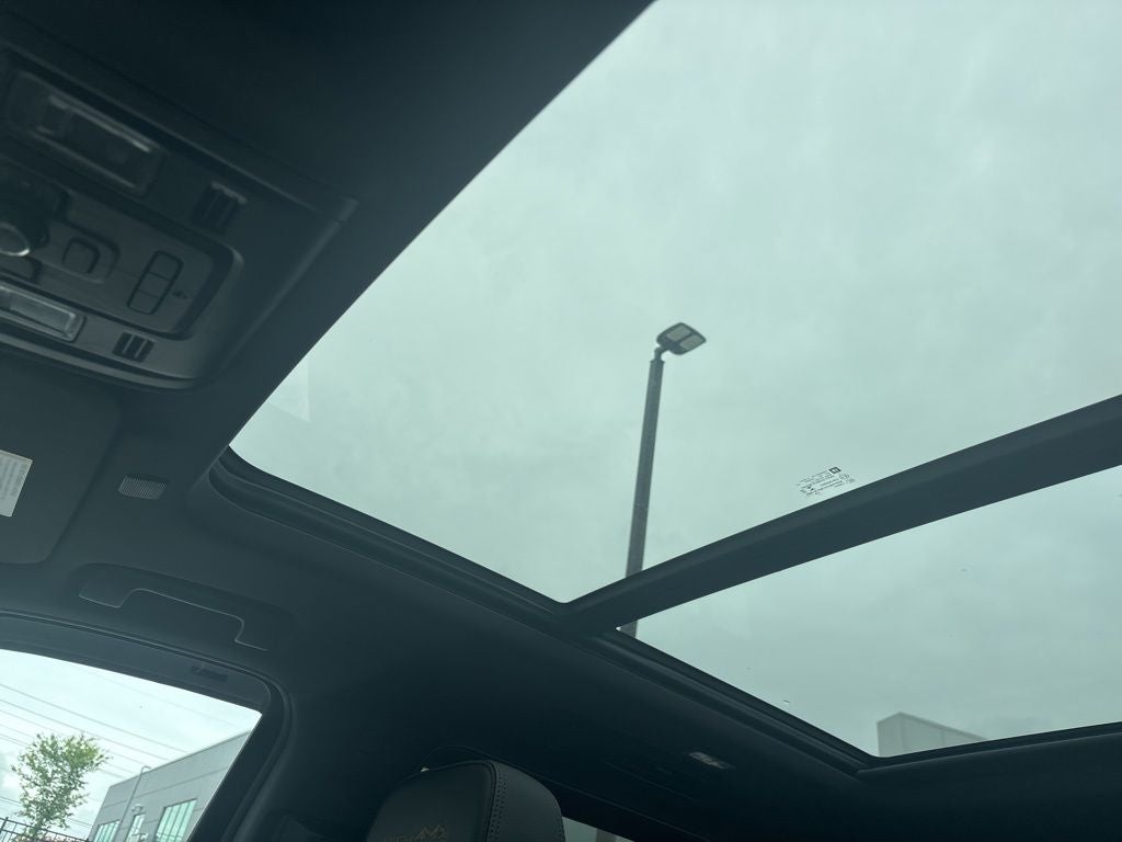 2021 Chevrolet Suburban High Country