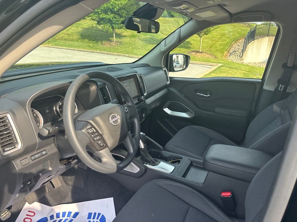 2024 Nissan Frontier SV