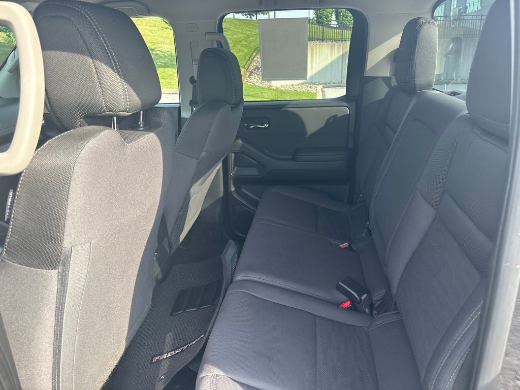 2024 Nissan Frontier SV