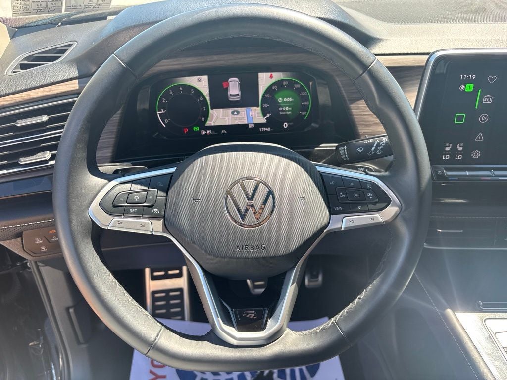2025 Volkswagen Atlas 2.0T SEL Premium R-Line
