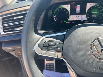 2025 Volkswagen Atlas 2.0T SEL Premium R-Line