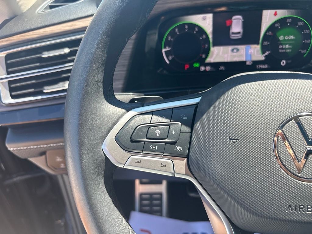 2025 Volkswagen Atlas 2.0T SEL Premium R-Line