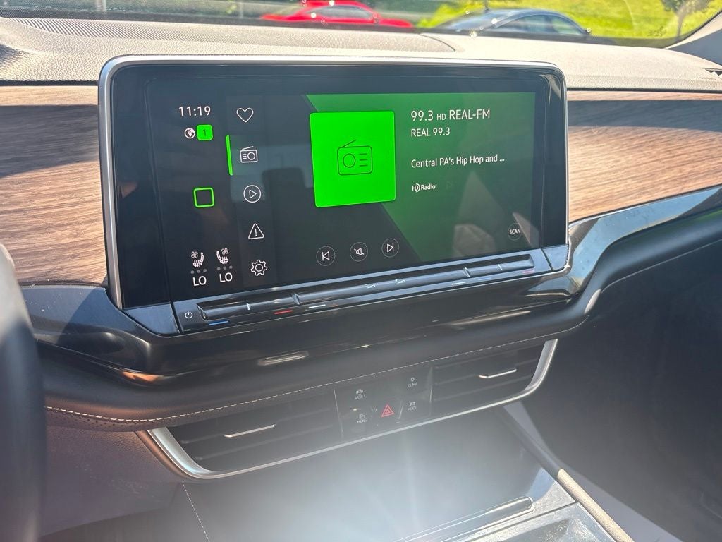 2025 Volkswagen Atlas 2.0T SEL Premium R-Line