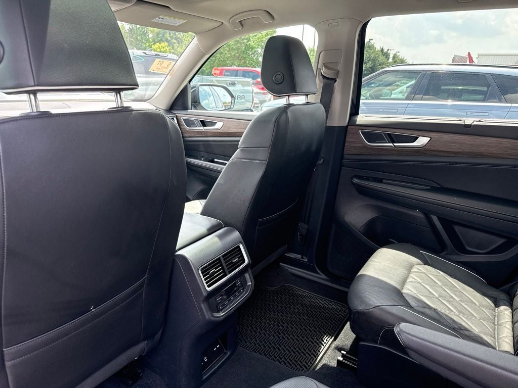 2025 Volkswagen Atlas 2.0T SEL Premium R-Line