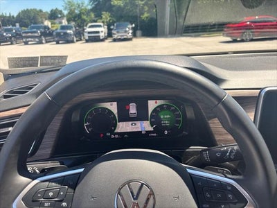 2025 Volkswagen Atlas 2.0T SEL Premium R-Line
