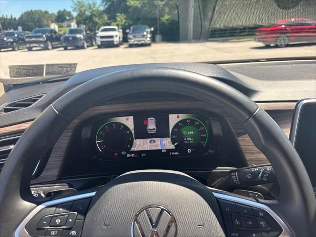 2025 Volkswagen Atlas 2.0T SEL Premium R-Line