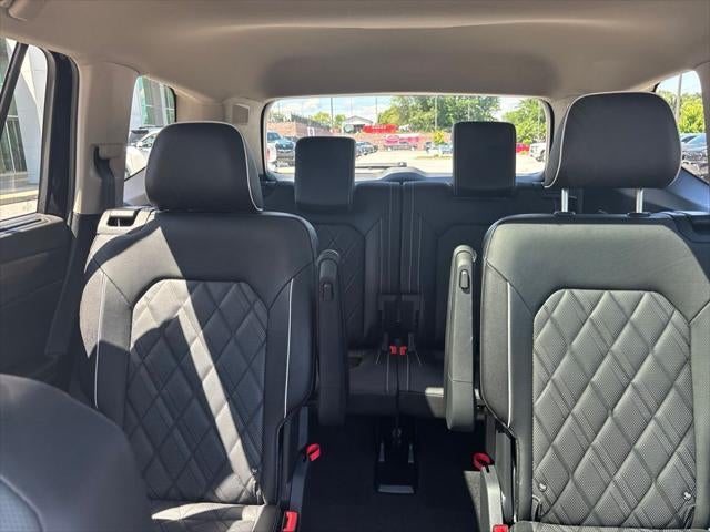 2025 Volkswagen Atlas 2.0T SEL Premium R-Line