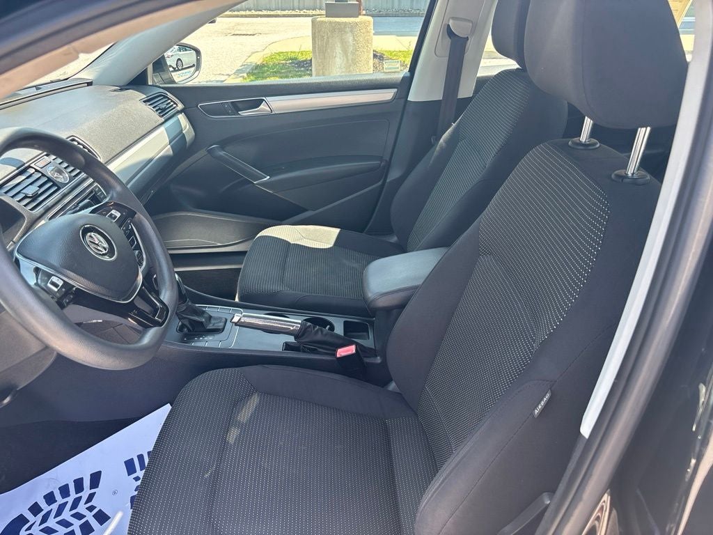 2016 Volkswagen Passat 1.8T S