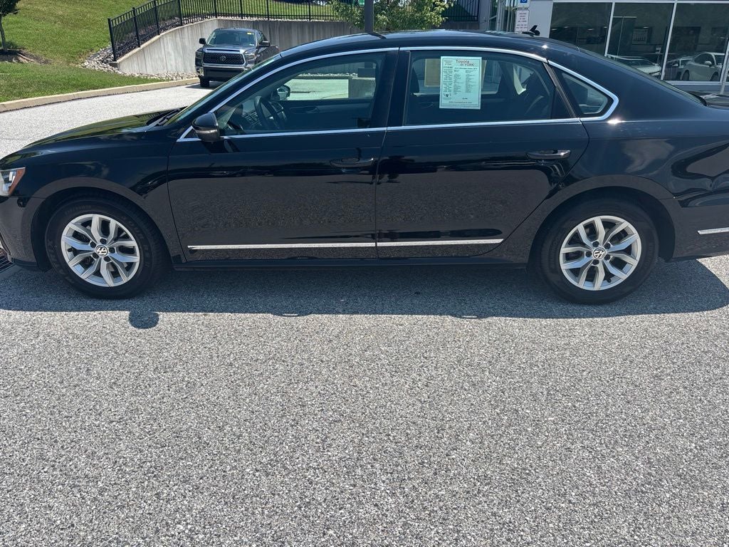 2016 Volkswagen Passat 1.8T S