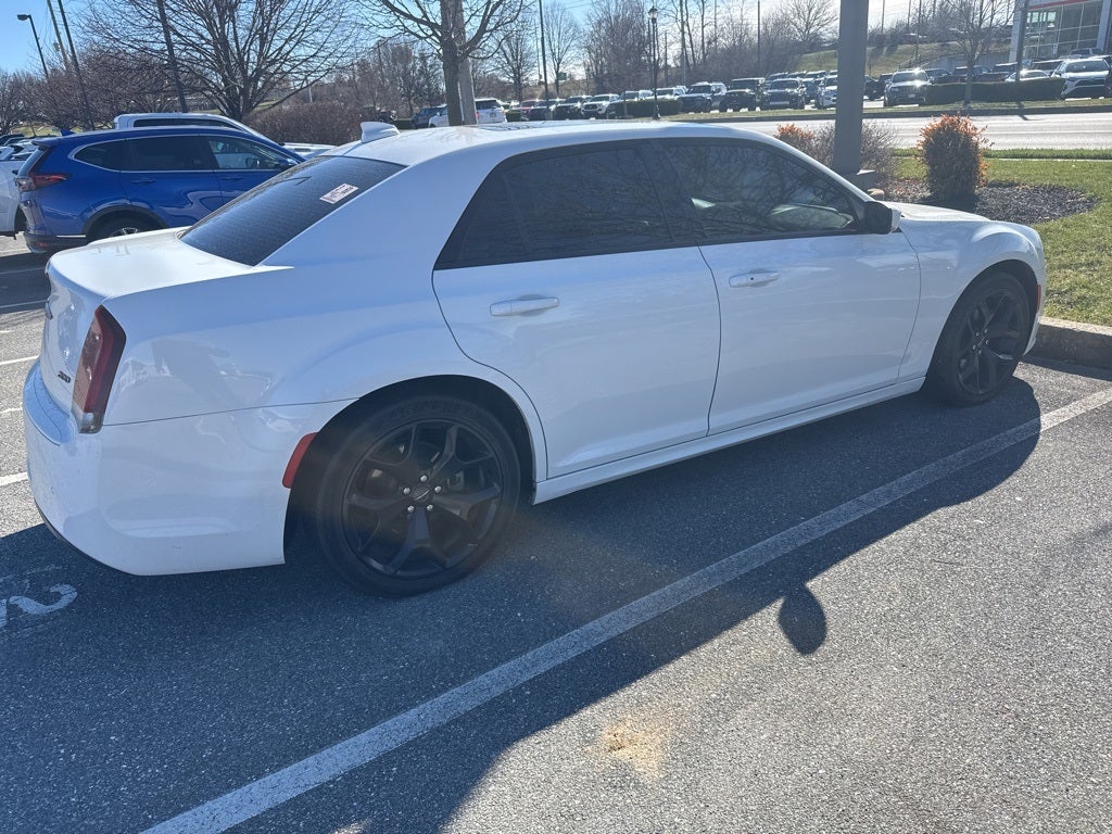 2022 Chrysler 300 Touring