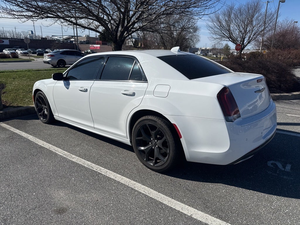 2022 Chrysler 300 Touring