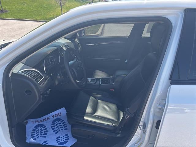 2022 Chrysler 300 Touring