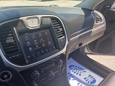 2022 Chrysler 300 Touring