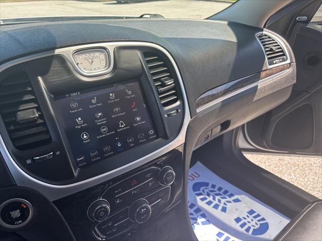 2022 Chrysler 300 Touring