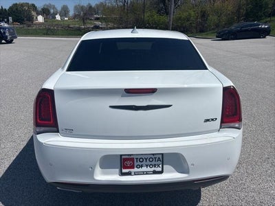2022 Chrysler 300 Touring