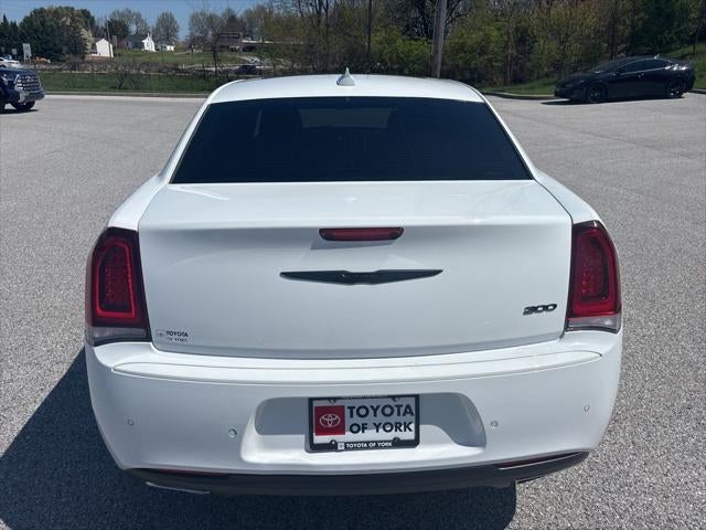 2022 Chrysler 300 Touring