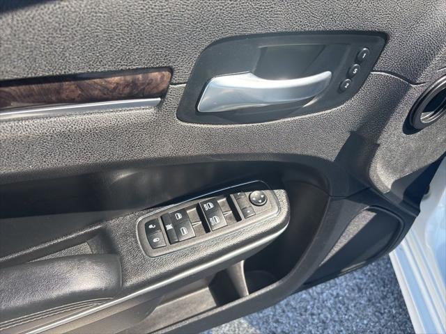 2022 Chrysler 300 Touring