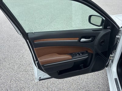 2018 Chrysler 300 C