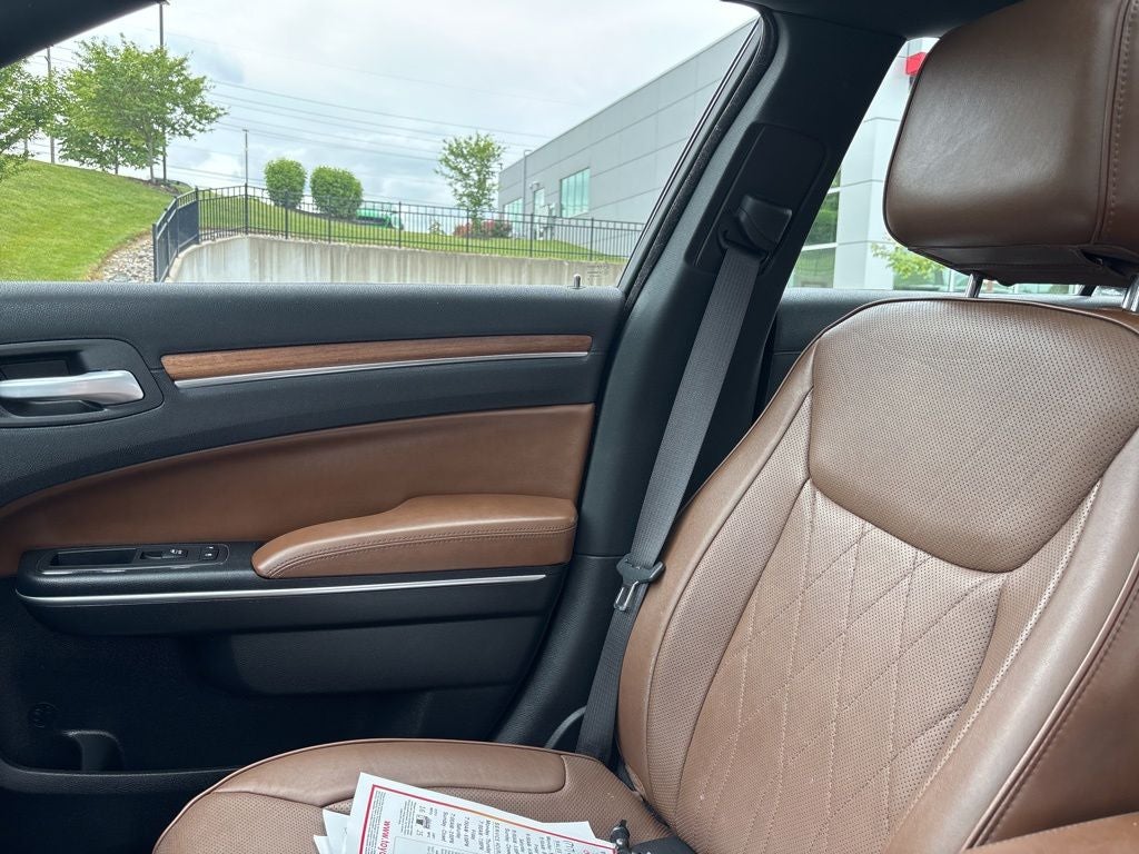 2018 Chrysler 300 C